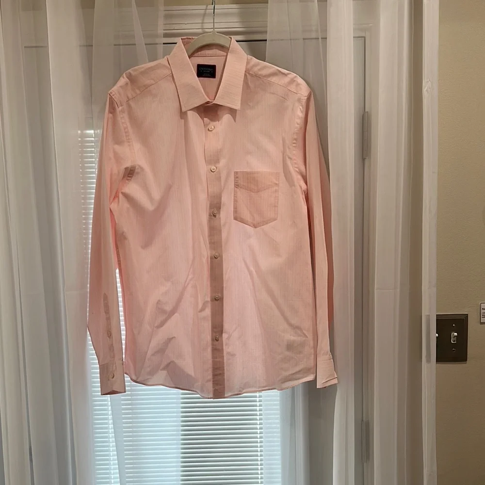 Men’s Light Pink UNTUCK Shirt - Picture 7 of 7